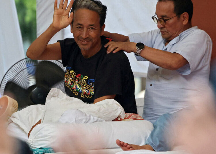 Prominent Indian Activist Breaks Hunger Strike After 26 Days