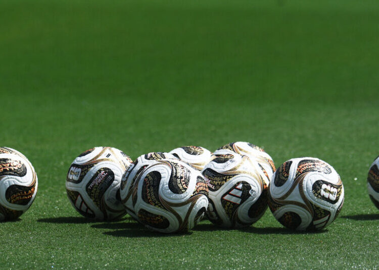 France vs. England: Who’s No. 3?