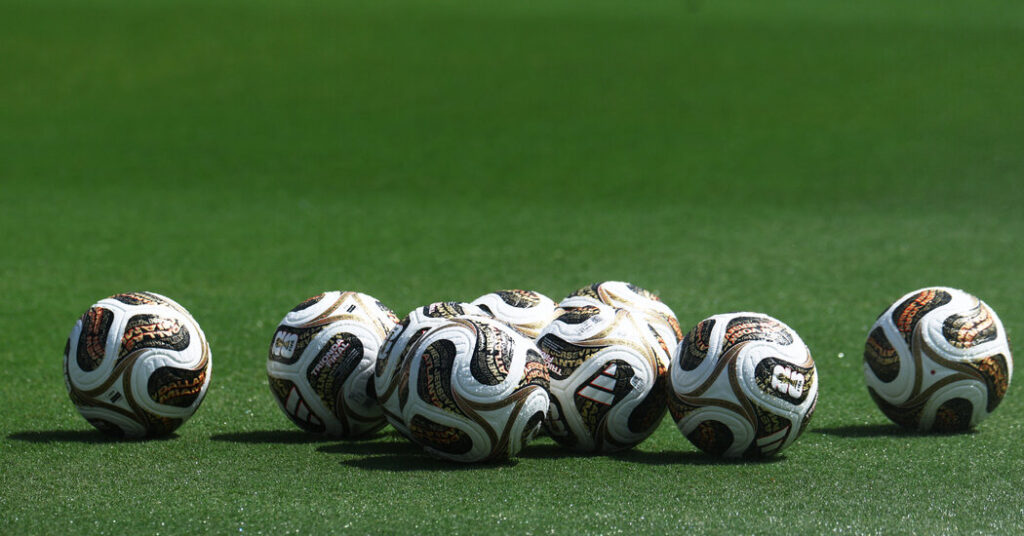 France vs. England: Who’s No. 3?