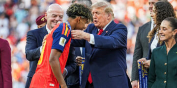 Trump Relents From Spain-Bashing to Present Its Team the World Cup Trophy