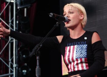 4 Times a Cringey 2000s Hit Was Actually a Perfect Pop Song