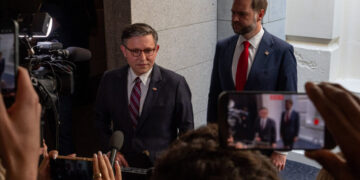 G.O.P. Boxed In on Iran War as Trump Sidelines Congress