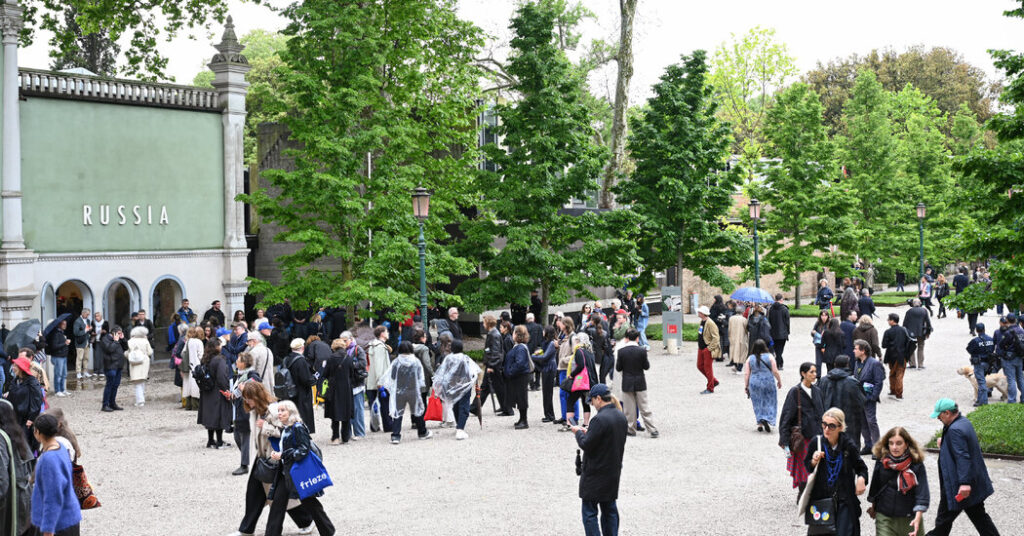 Europe Cancels Venice Biennale Funding Over Russia’s Return