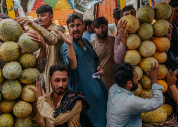 Iran’s Neighbors Long for a Deal, Any Deal, to End the War