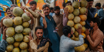 Iran’s Neighbors Long for a Deal, Any Deal, to End the War