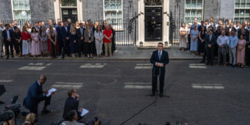 Britain’s New Leader Orders Cut in Taxes on Electricity