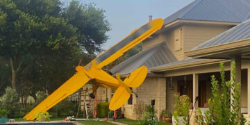 Small Plane Crashes Into House Near Houston