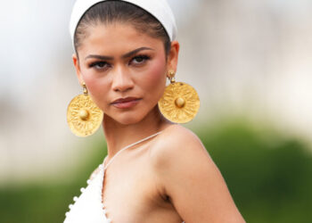 The Debate Over Ancient Iranian Jewelry Worn by Zendaya