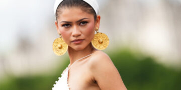 The Debate Over Ancient Iranian Jewelry Worn by Zendaya