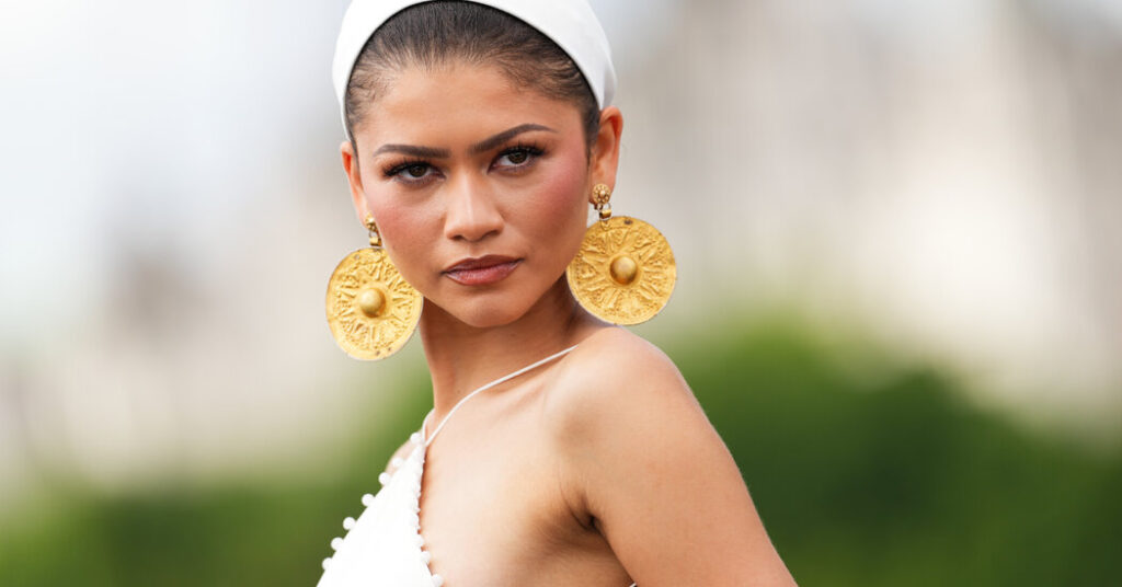 The Debate Over Ancient Iranian Jewelry Worn by Zendaya