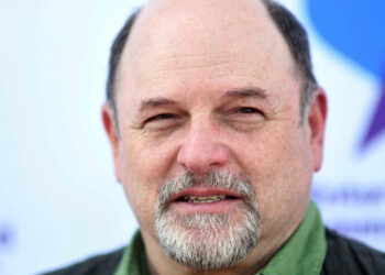 Jason Alexander Apologizes for 2012 Sketch With Teenage Courtney Stodden
