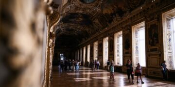 ‘There Is a Void’: Louvre’s Burgled Gallery Reopens Without Stolen Jewels
