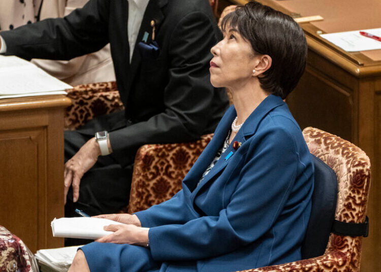 Japan Is Startled by Prime Minister’s Grueling Sleep Schedule