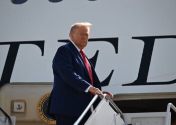 Trump Holds Off on Major Escalation Against Iran as Advisers Raise Concerns