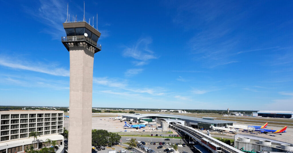 Three Airports Plan to Ditch T.S.A. Amid Push for Private Security