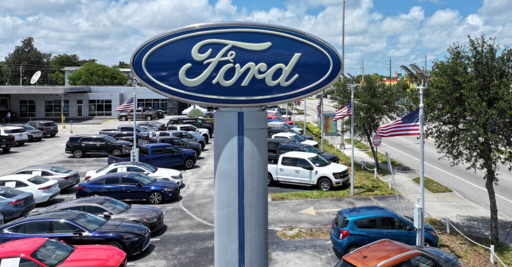 Ford Will Use Apple Software in New Self-Driving System