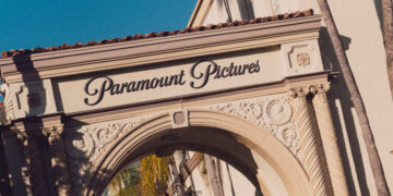 Judge Extends Pause for Paramount-Warner Bros. Deal
