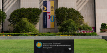 Trump Orders Warnings Placed at ‘Inaccurate’ Smithsonian History Museum