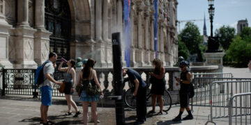 A Tempting Remedy for Heat-Stricken France: Be More Like Spain