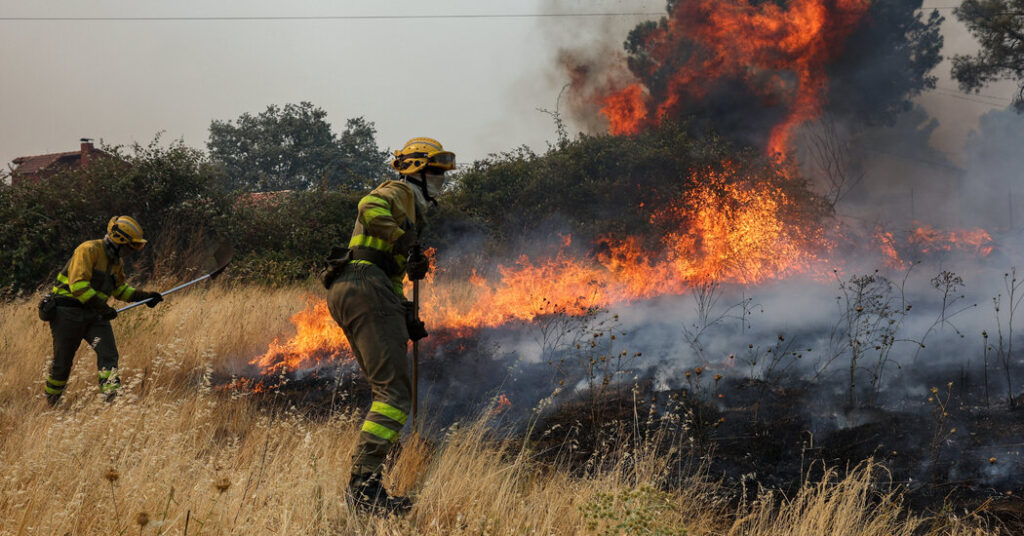 Fires Rage in Spain and France, Forcing Thousands to Flee