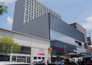 Big-Box Retailers Have a New Strategy for Breaking Into Urban Markets