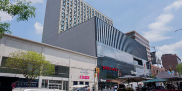 Big-Box Retailers Have a New Strategy for Breaking Into Urban Markets