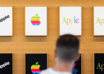 Apple Reclaims Title as the World’s Most Valuable Public Company
