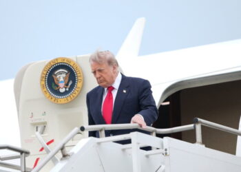 Trump Backs New Talks With Iran but Warns More Strikes Could Come