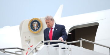 Trump Backs New Talks With Iran but Warns More Strikes Could Come