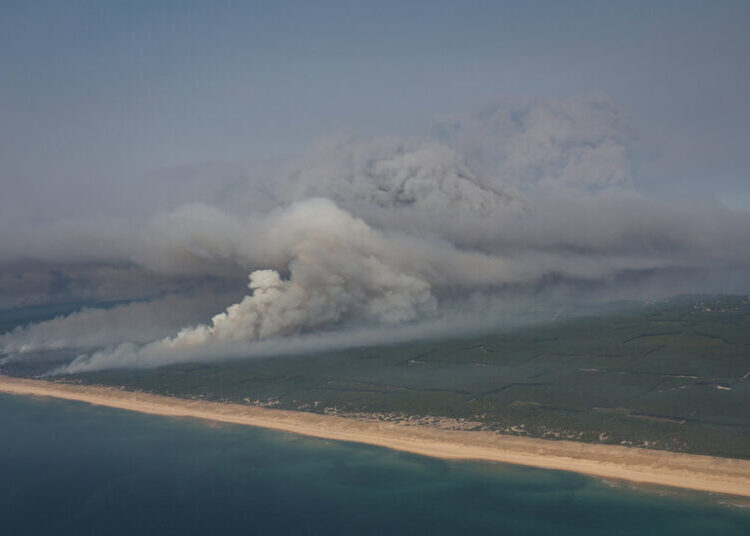 Firefighters in France Encounter a ‘Fire Cloud’