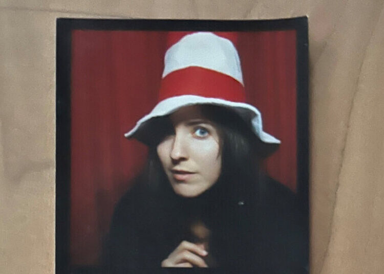 How a Wacky Photo Booth Gave ‘The Wedding People’ Some Laughs