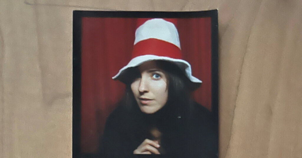 How a Wacky Photo Booth Gave ‘The Wedding People’ Some Laughs
