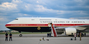Boeing Reports Loss on $280 Million Hit on Troubled Air Force One Program