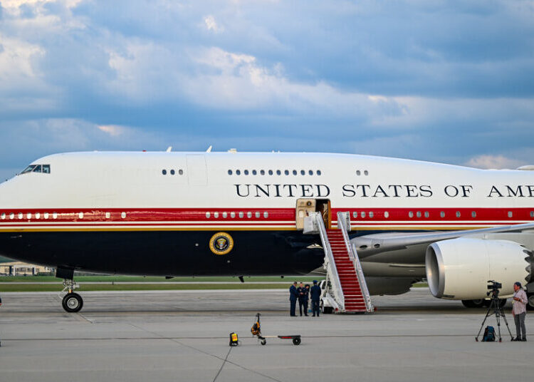 Boeing Reports Loss on $280 Million Hit on Troubled Air Force One Program