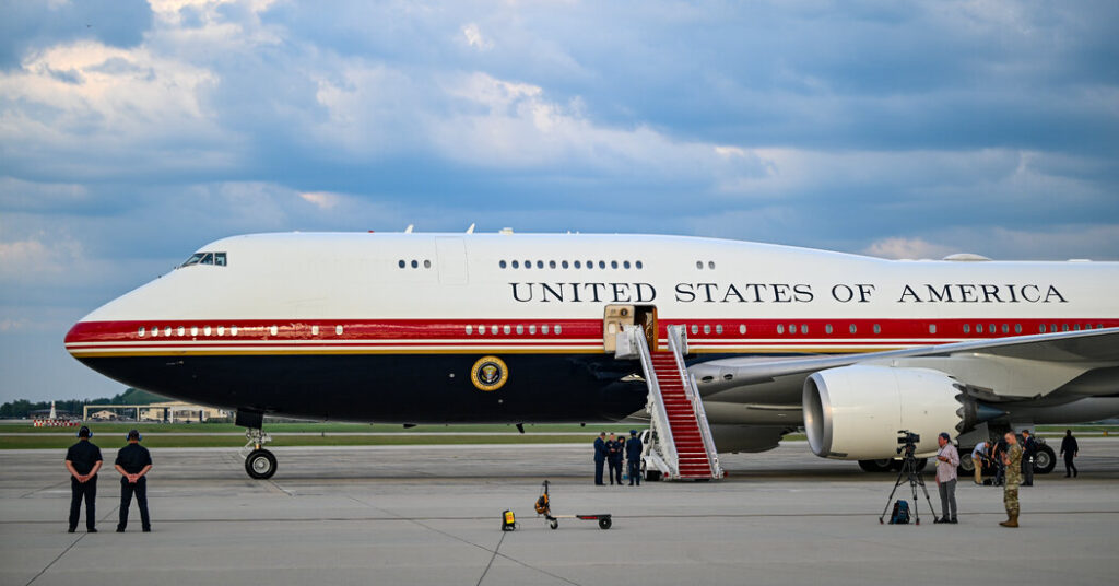 Boeing Reports Loss on $280 Million Hit on Troubled Air Force One Program