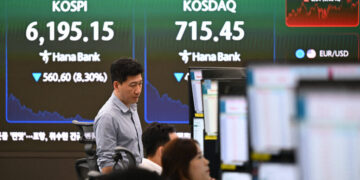 Tech Stocks Tumble on Worries About A.I. Spending and China’s Chip Competition