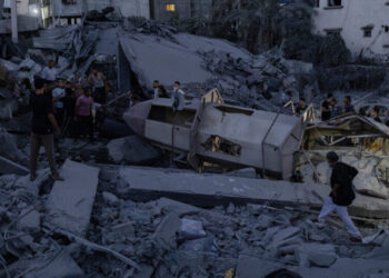 Israel Strikes Mosque in Gaza City