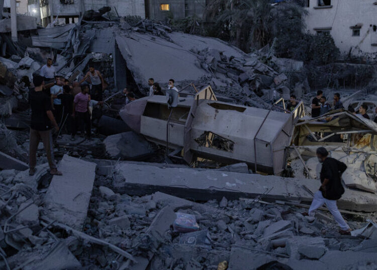 Israel Strikes Mosque in Gaza City