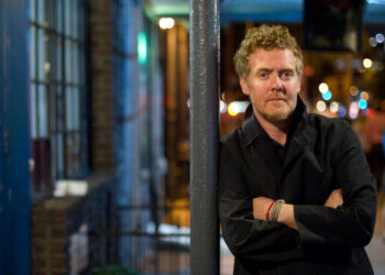 Glen Hansard, Frontman of Irish Band the Frames, Dies at 56