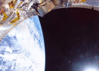 Mission to Save Falling NASA Space Telescope Suffers Setback