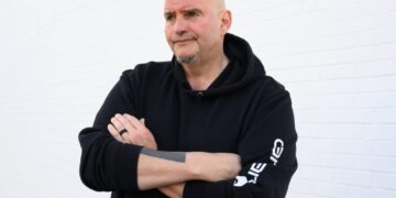 Sens. Fetterman (D) and McCormick (R) form rare bipartisan fundraising committee