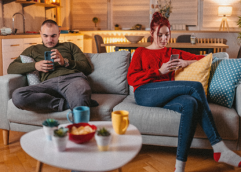3 Signs You and Your Partner Are Falling Into ‘Roommate Syndrome’ (and How to Fix It)
