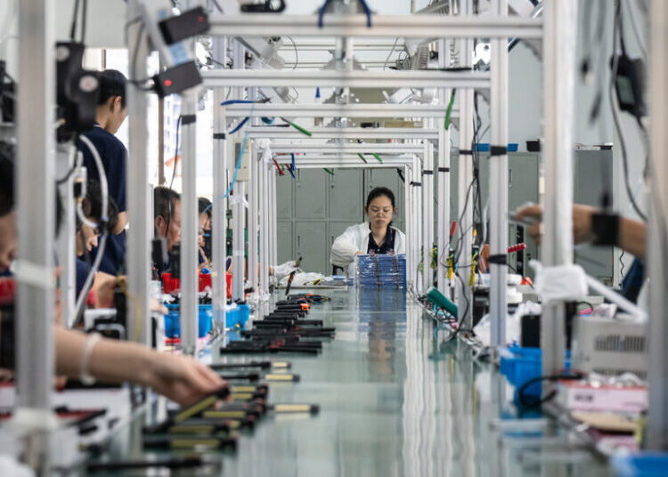 China, Its Economy Stumbling, Signals Only Cautious Support