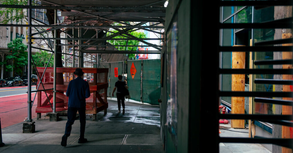 Big Losses for Small Businesses in the ‘Frozen Zone’