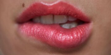 5 Things Women Actually Find Attractive in Men, According to Dating Experts
