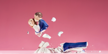 An Expert Gave Us 5 Signs Your Partner Loves What You Do for Them, Not You