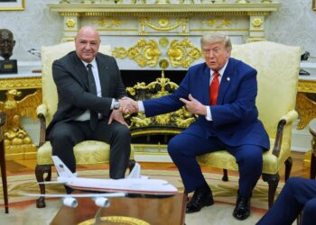 Trump meets with Lebanese leader, pledges support for peace efforts with Israel