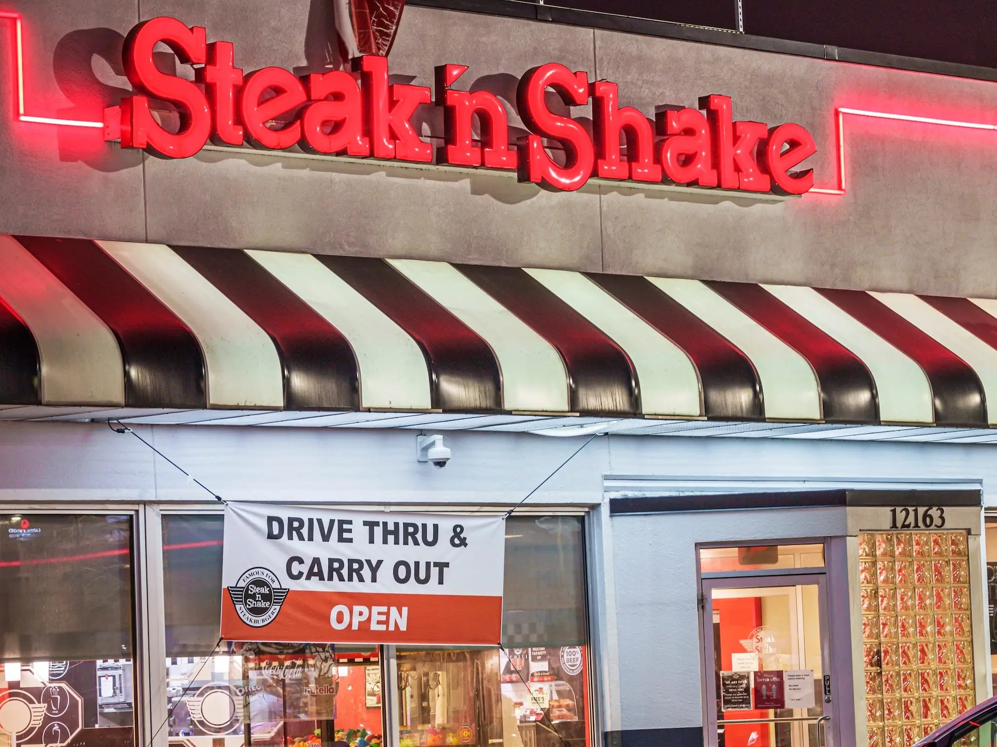 Steak 'n Shake store
