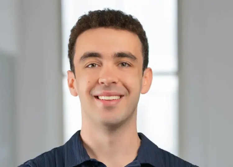 Fizz built a social media app for college students. Now it wants to graduate.