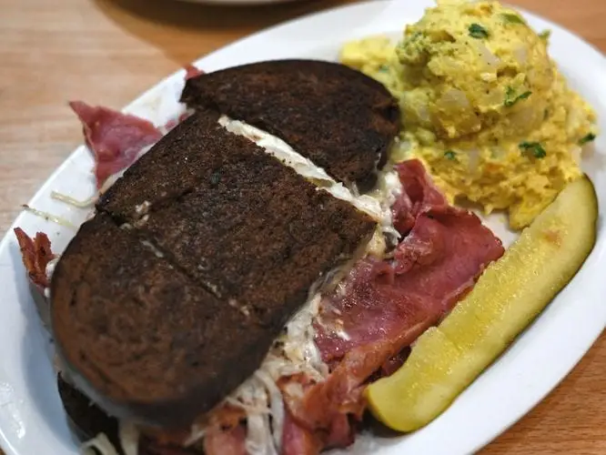 Cecil's Delicatessen